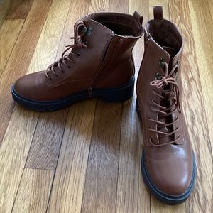 Universal Thread Brown Combat Boots